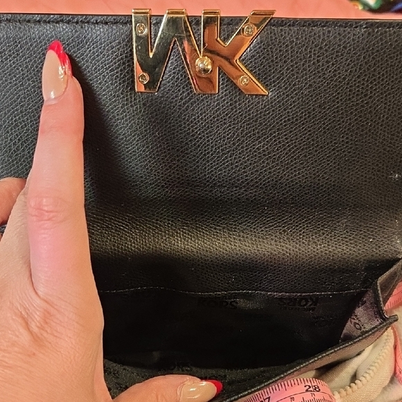 Michael Kors Black Leather Wallet with Gold Logo - Picture 5 of 11